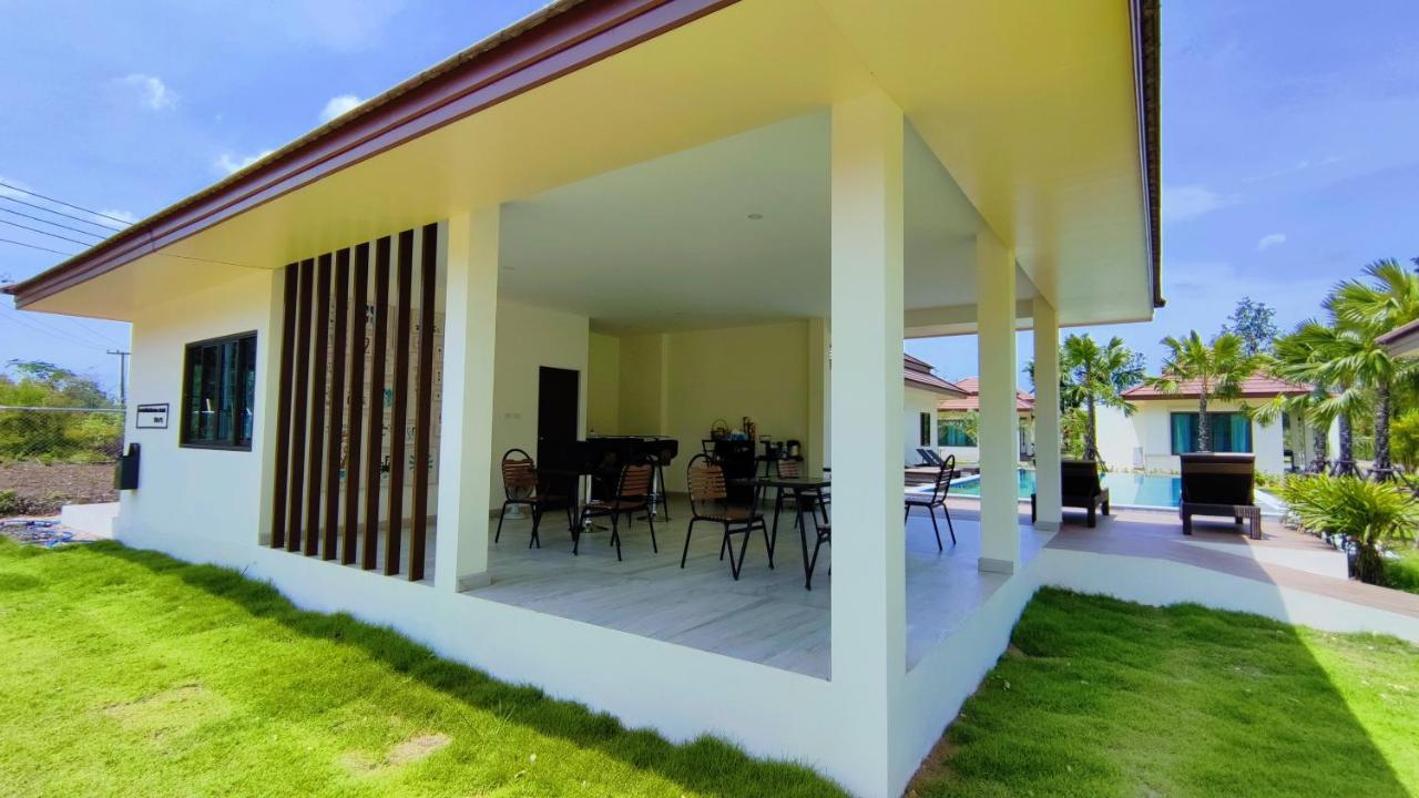 Isan Golf & Adventure Hotel Udon Thani Extérieur photo
