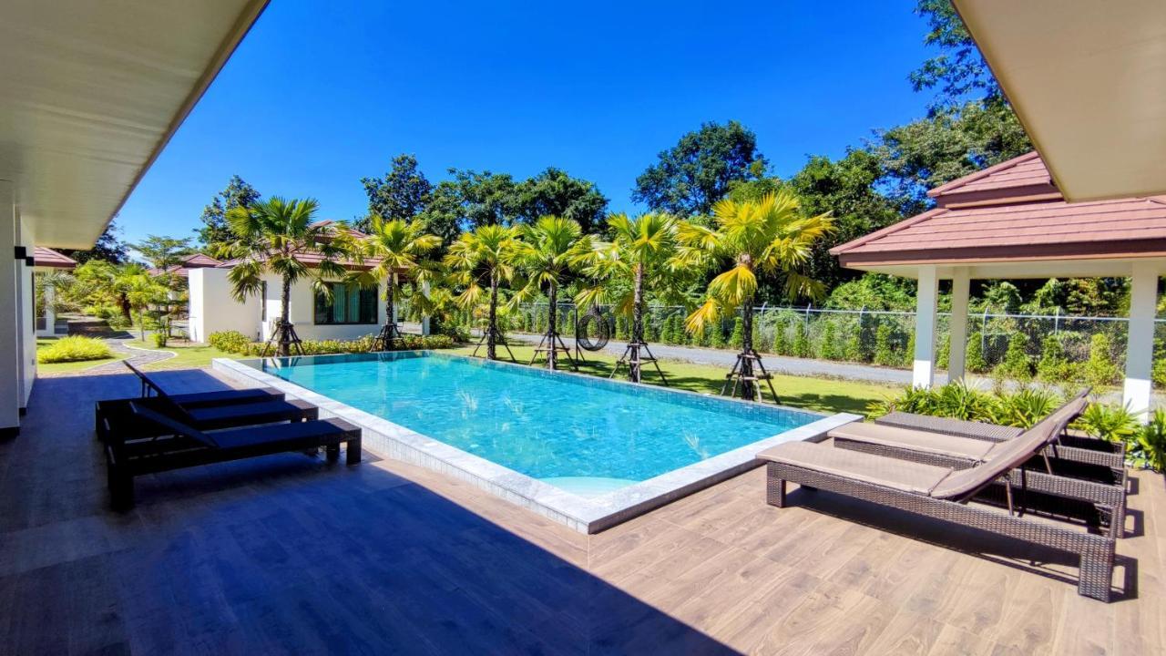 Isan Golf & Adventure Hotel Udon Thani Extérieur photo
